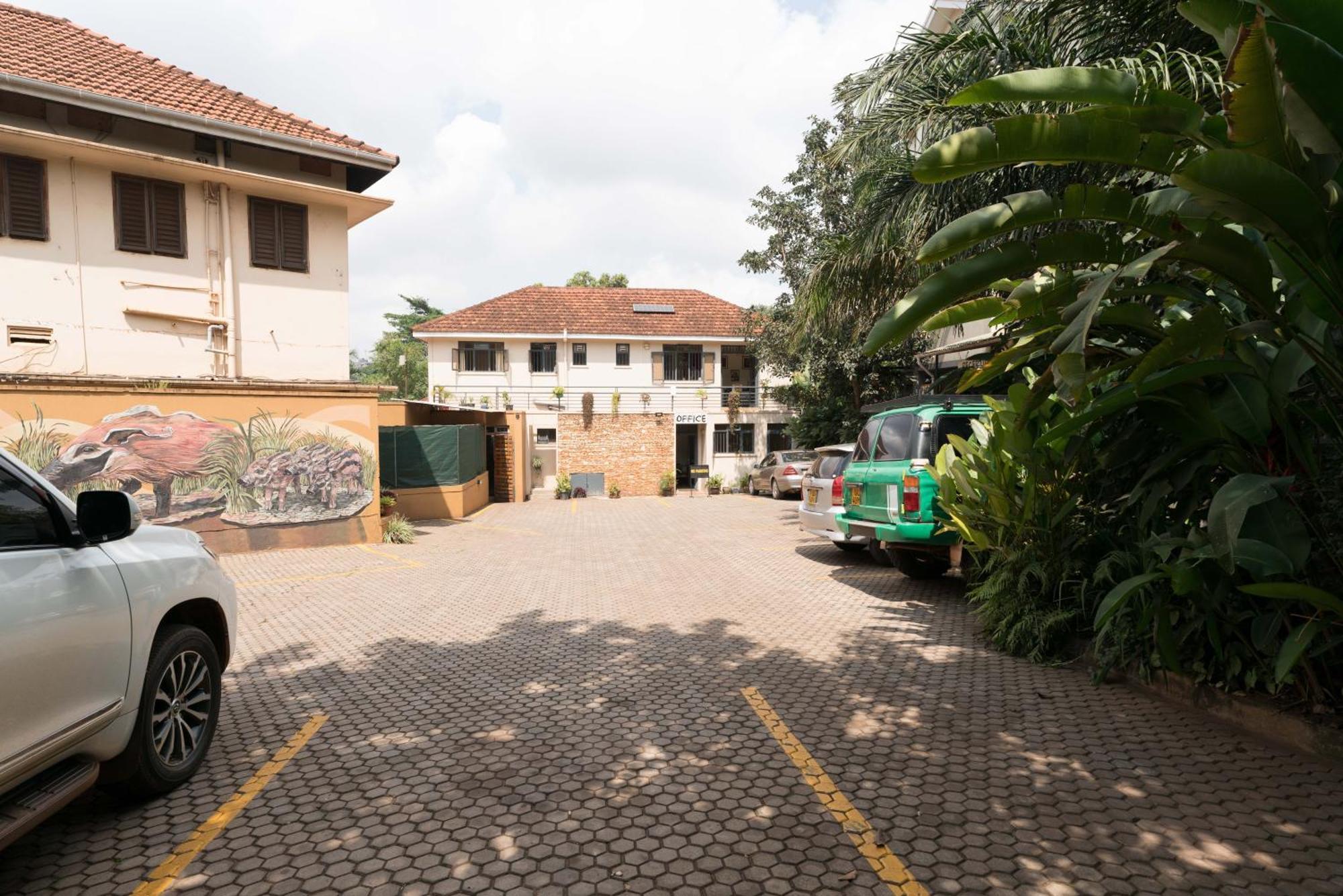 Bushpig Backpackers Kampala Exterior foto