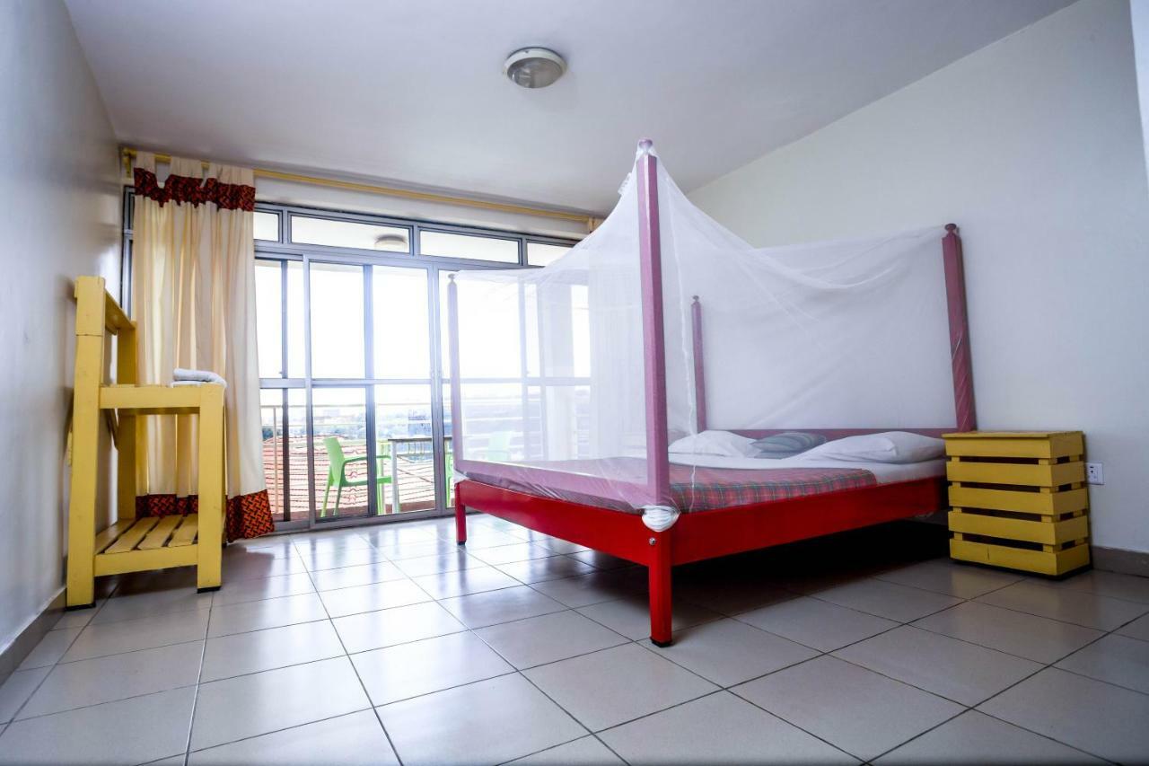 Bushpig Backpackers Kampala Exterior foto